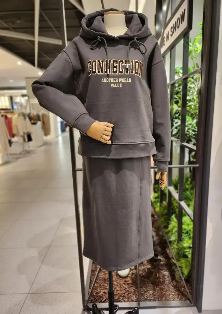 Somewhere Butter Breeze Half Trench Coat - Beige on Bunjang